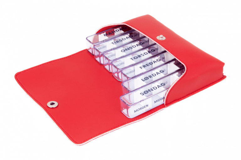 Medidose-DK-No1-Leatherette-Red-Open-pill-dispenser-Kibodan-danish-design